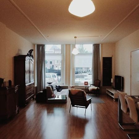 Guesthouse Uit De Kunst Leeuwarden Eksteriør billede